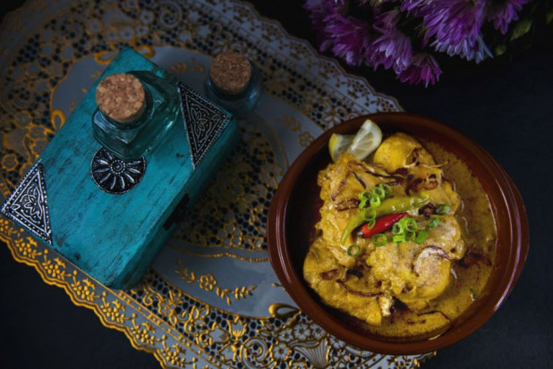 Grünes Cilantro Curry, Curry mit gemahlenen Korianderblättern