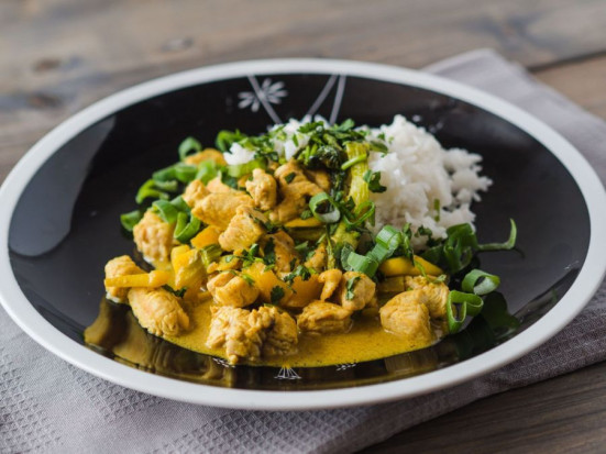 Grünes Cilantro Curry, Curry mit gemahlenen Korianderblättern