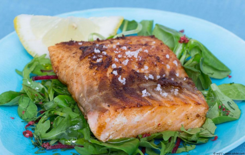 Fleur de Sel kaufen, Pyramidensalz unjodiert zum Verfeinern von Fleisch, Salat und Desserts