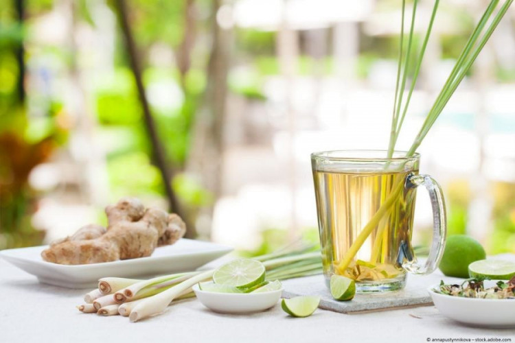 Zitronengras geschnitten kaufen, ideal als Tee und für asiatische Gerichte mit frischem Aroma