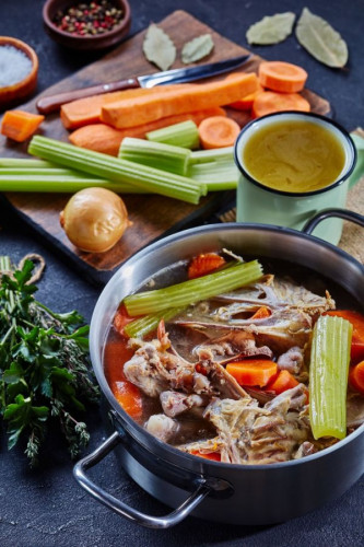 Selleriesalz kaufen aromatisches Salz mit Sellerie für Suppen Gemüse und Fleisch