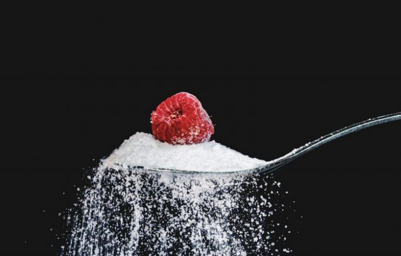 Birkenzucker Xylit kaufen, feine Zuckeralternative zum Süßen von Kaffee Tee und Backwaren