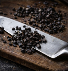 Schwarzer Knoblauch ganz, fermentiert, ganze Stück, Knollen