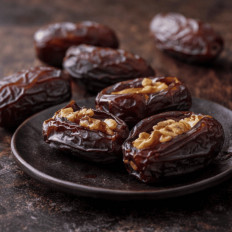 Medjool Datteln Jumbo kaufen, große weiche Premium Datteln mit karamelliger Süße