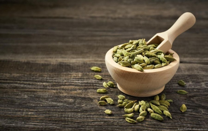 Grüne Kardamom Kapseln kaufen aromatisches Gewürz für Chai Kaffee Backen und Currys