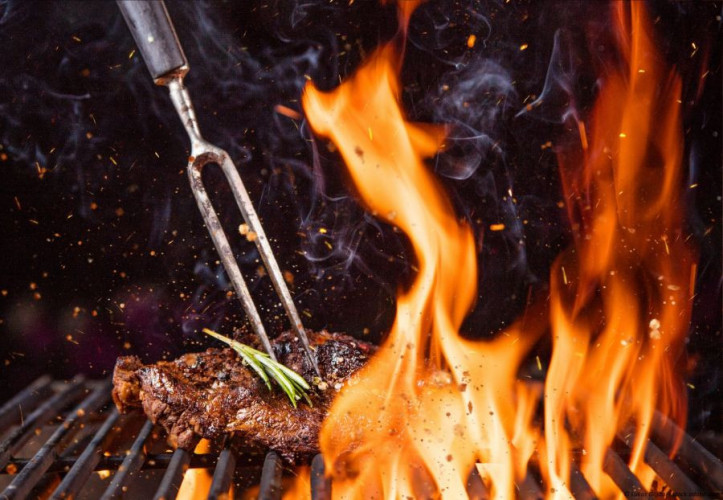 Bratengewürz gemahlen kaufen aromatische Würze für Braten Fleisch und Gemüse
