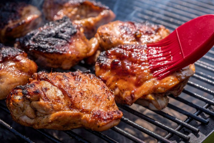Bratengewürz gemahlen kaufen aromatische Würze für Braten Fleisch und Gemüse