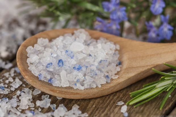 Per. Blaues Saphirsalz, Blue Salt, Blausalz, sehr schöne Farbe, grobes Dekorsalz