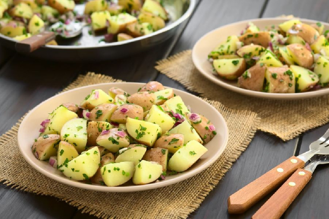 Petersilie gerebelt, rein und hoch-aromatische Petersilienblätter geschnitten