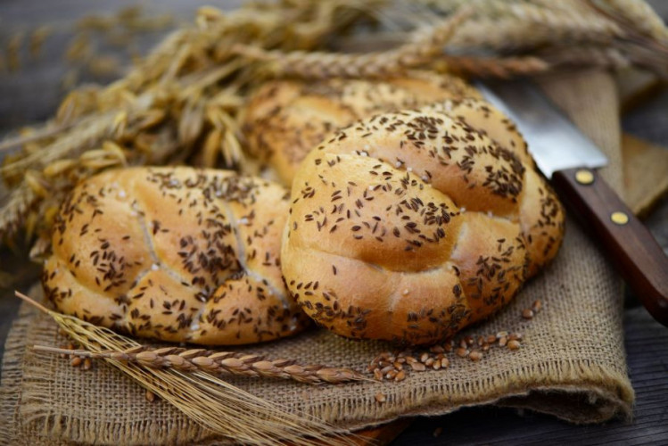 Kümmel ganz kaufen - aromatisches Gewürz für Brot, Kohlgerichte und herzhafte Küche
