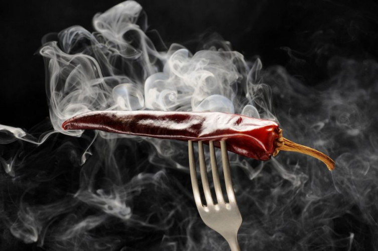Paprika geräuchert scharf kaufen, Pimenton de la Vera Picante, smokey paprika für Grill und Küche
